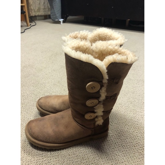 Authentic Ugg Bailey Button Triplet Boot - Picture 4 of 6
